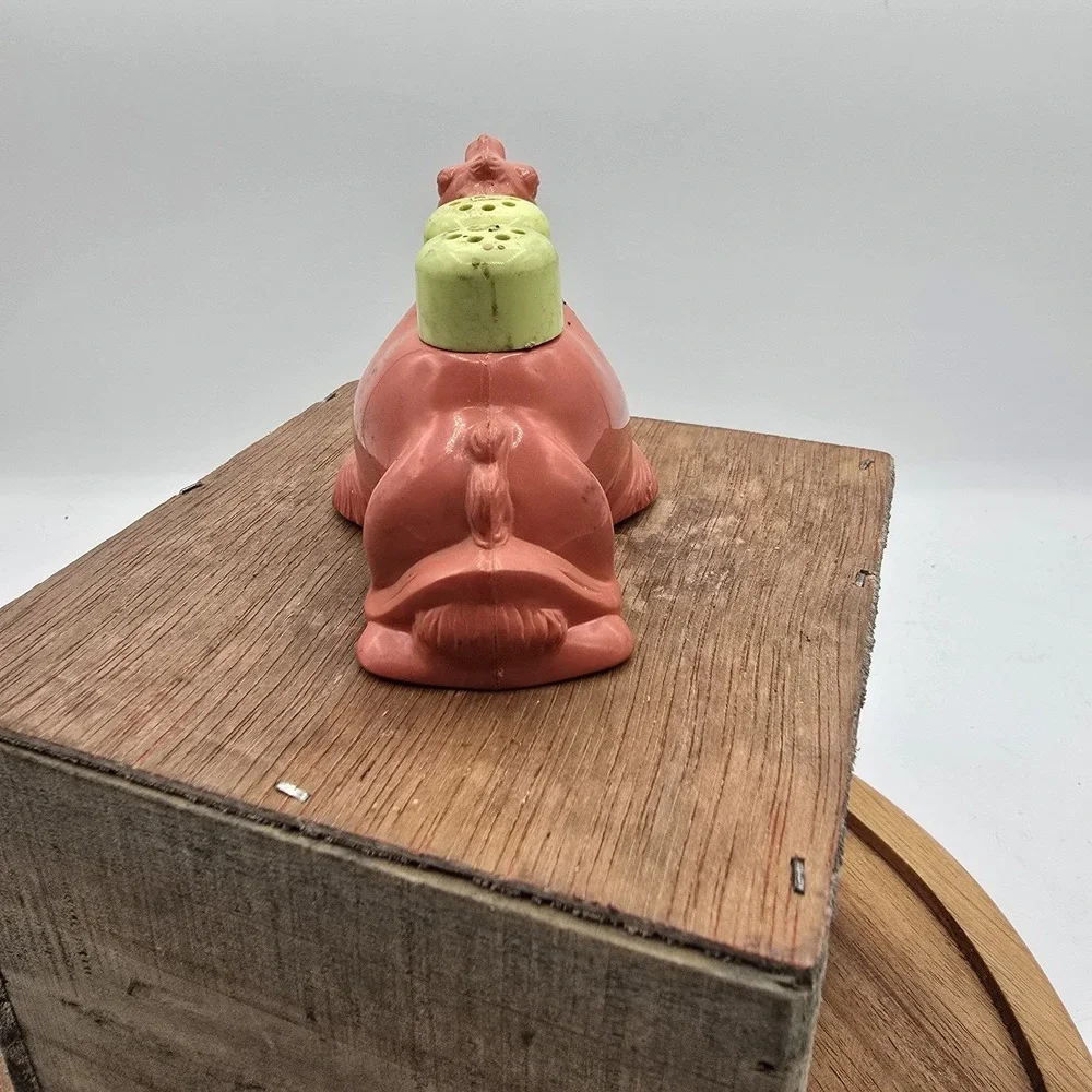 Vintage Camel with 2 Humps Salt & Pepper Shakers Plastic Salmon&Lime Green, Rare